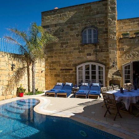 Betty Cake B&B Qala Zewnętrze zdjęcie